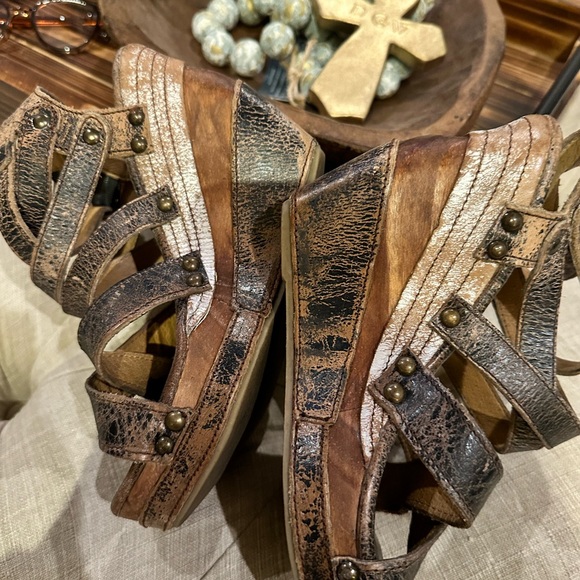 Beautiful Bedstu wedge sandals. - Picture 8 of 11